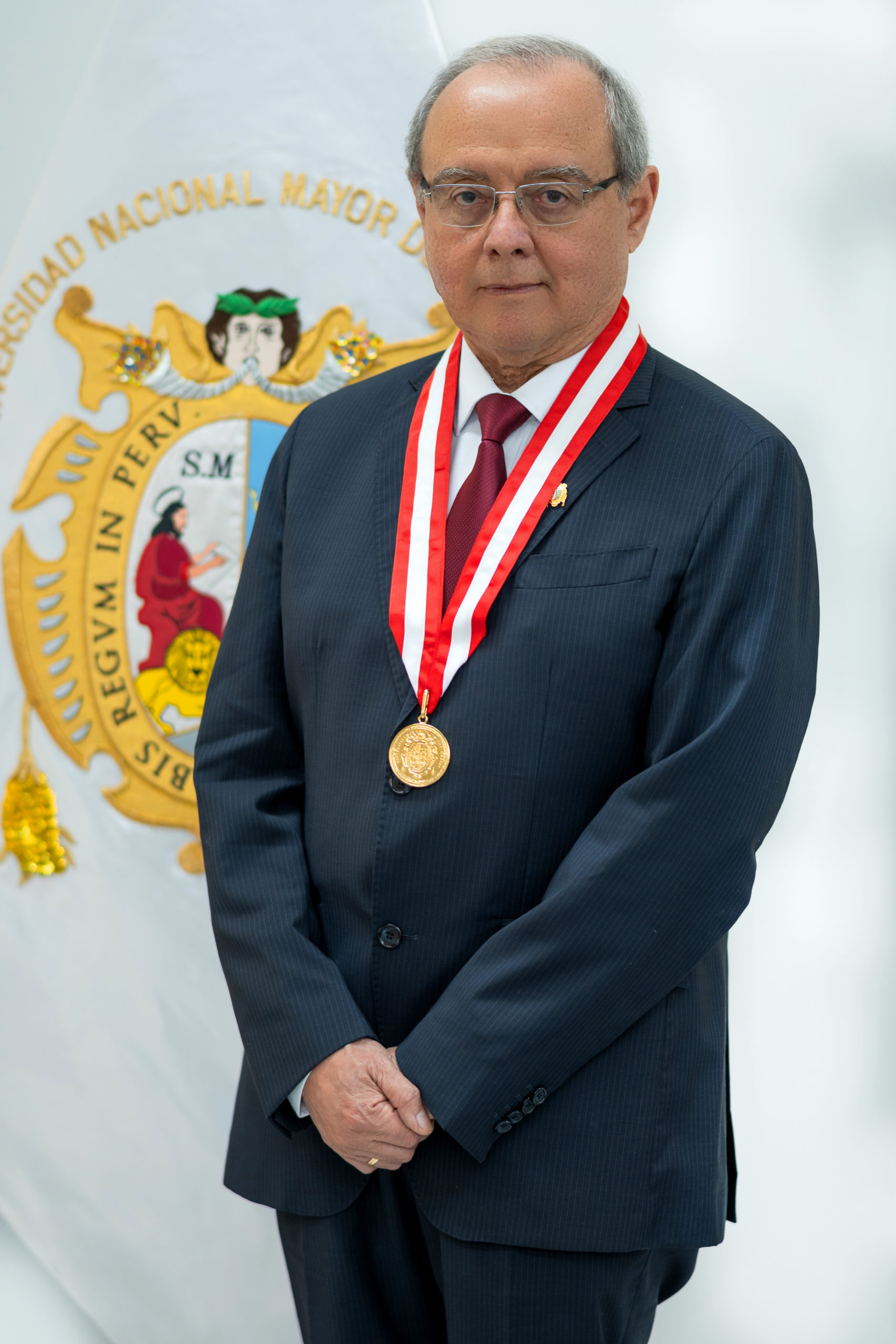 Dr. José Del Carmen Sara Decano de la Facultad de Medicina San Fernando