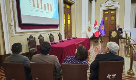 Cinco doctorados consolidan liderazgo académico de San Fernando en Proceso de Admisión 2026-I