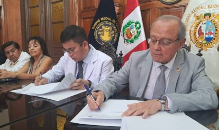 San Fernando y el Hospital Carrión firman convenio para fortalecer la formación en salud